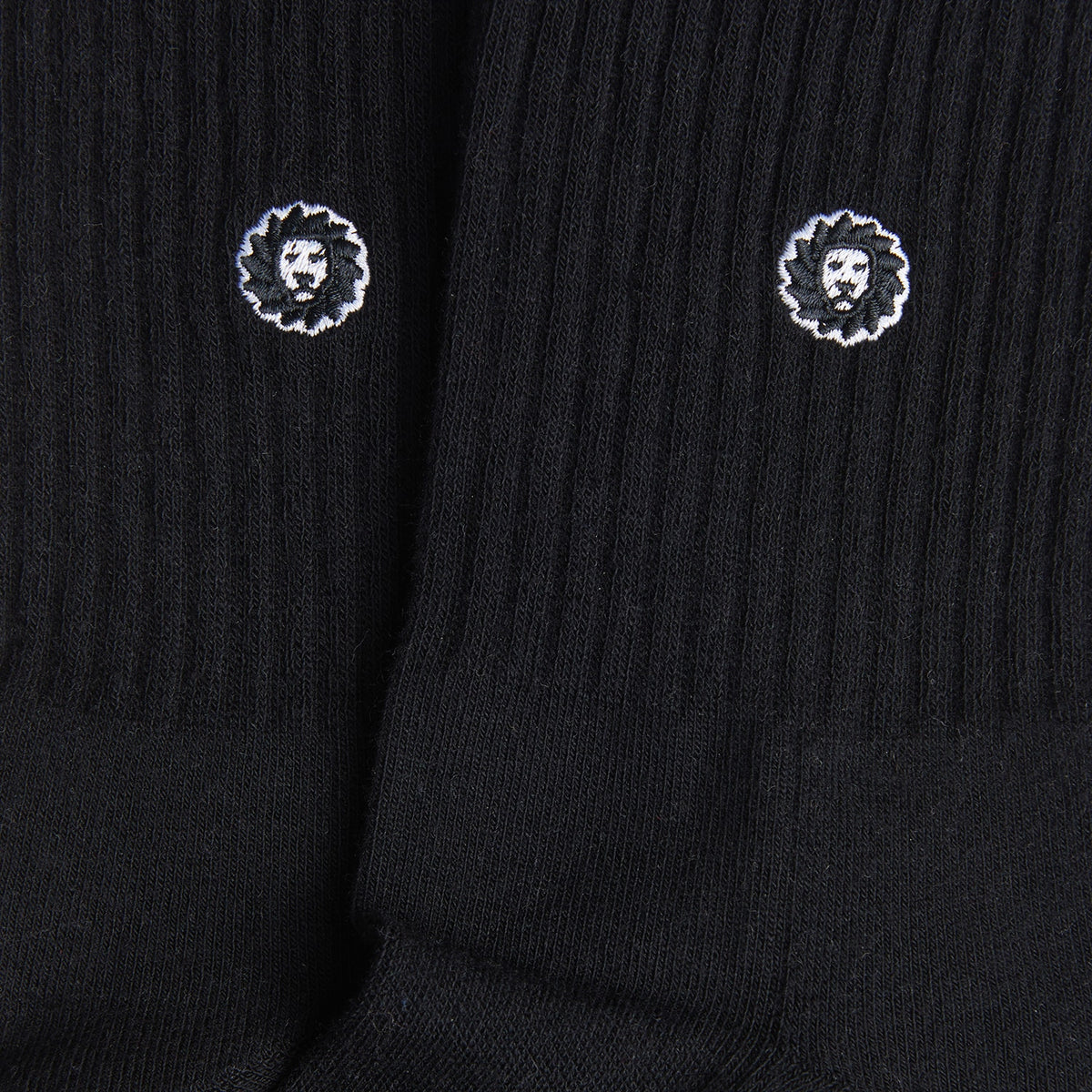 Athletic Essentials Lion Quarter - Black (3)